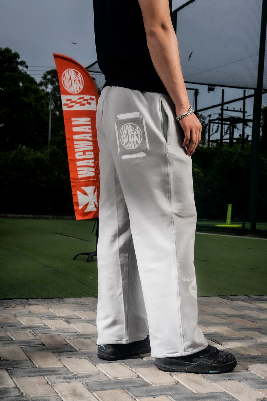 RED WILD SWEATPANTS