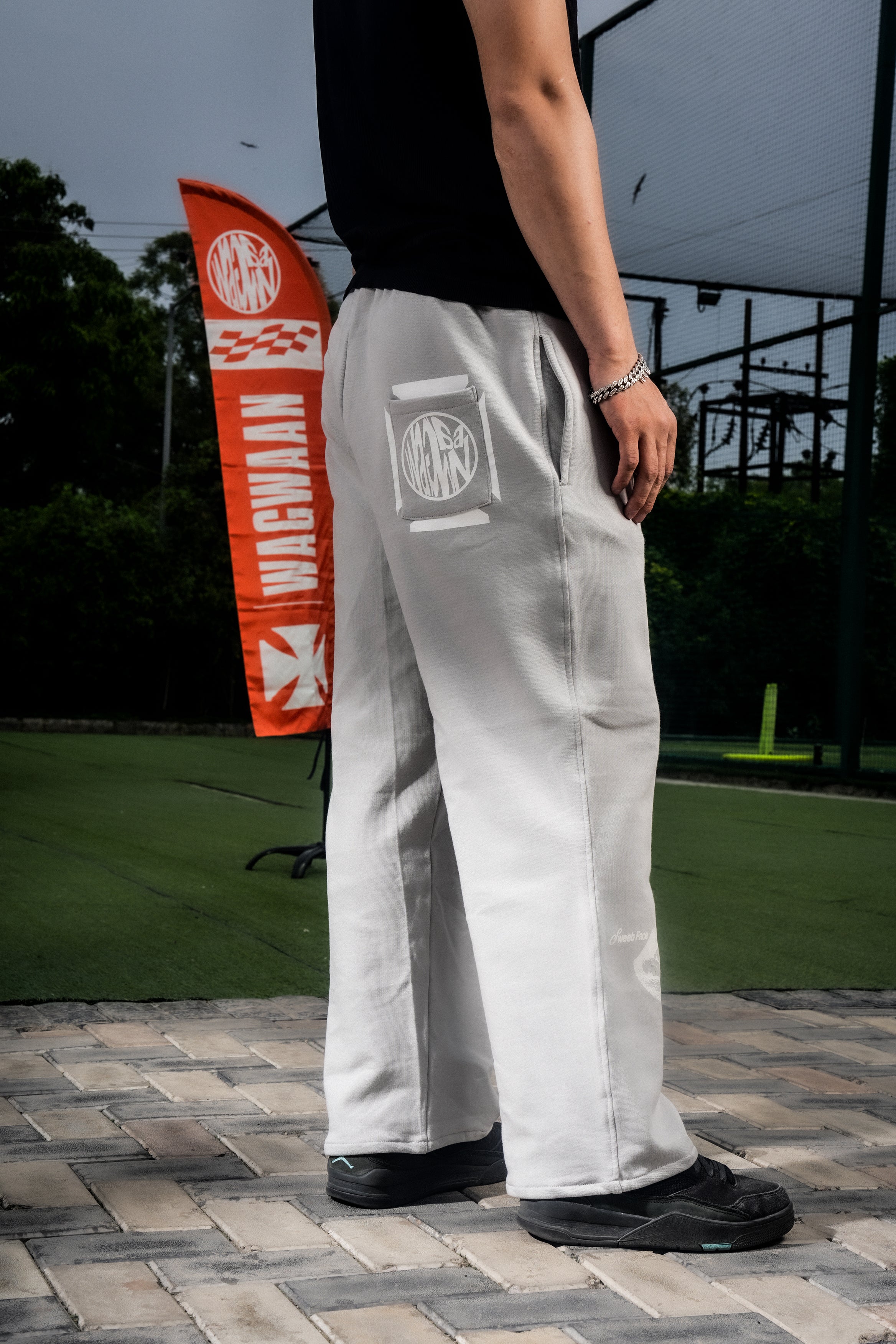 GREY WILD SWEATPANTS