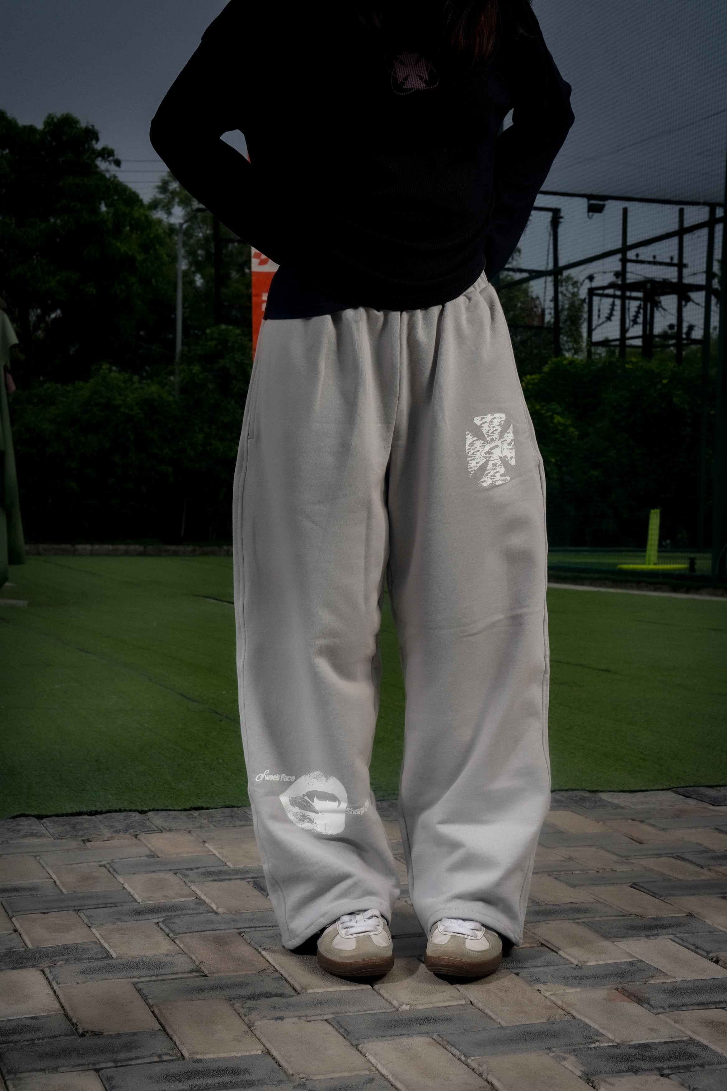 GREY WILD SWEATPANTS