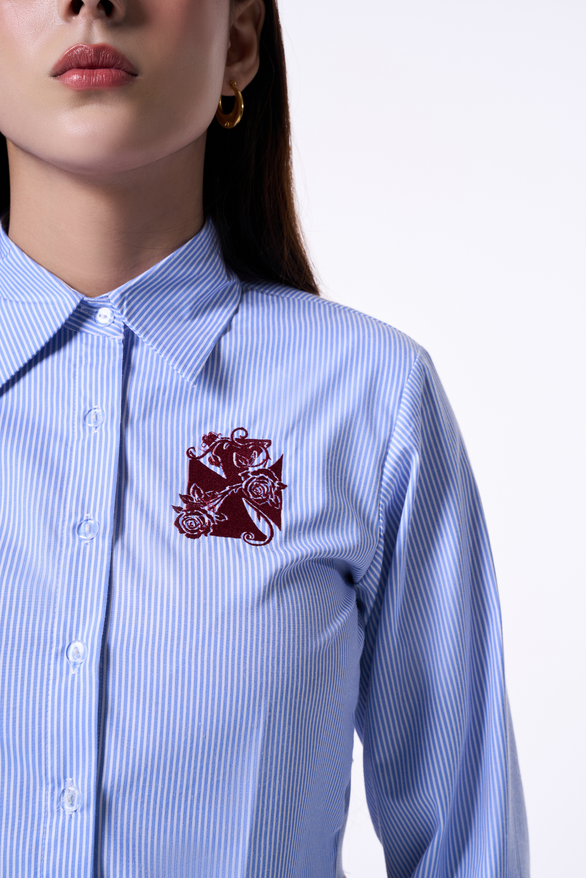 ROUGH ROSES CROP SHIRT