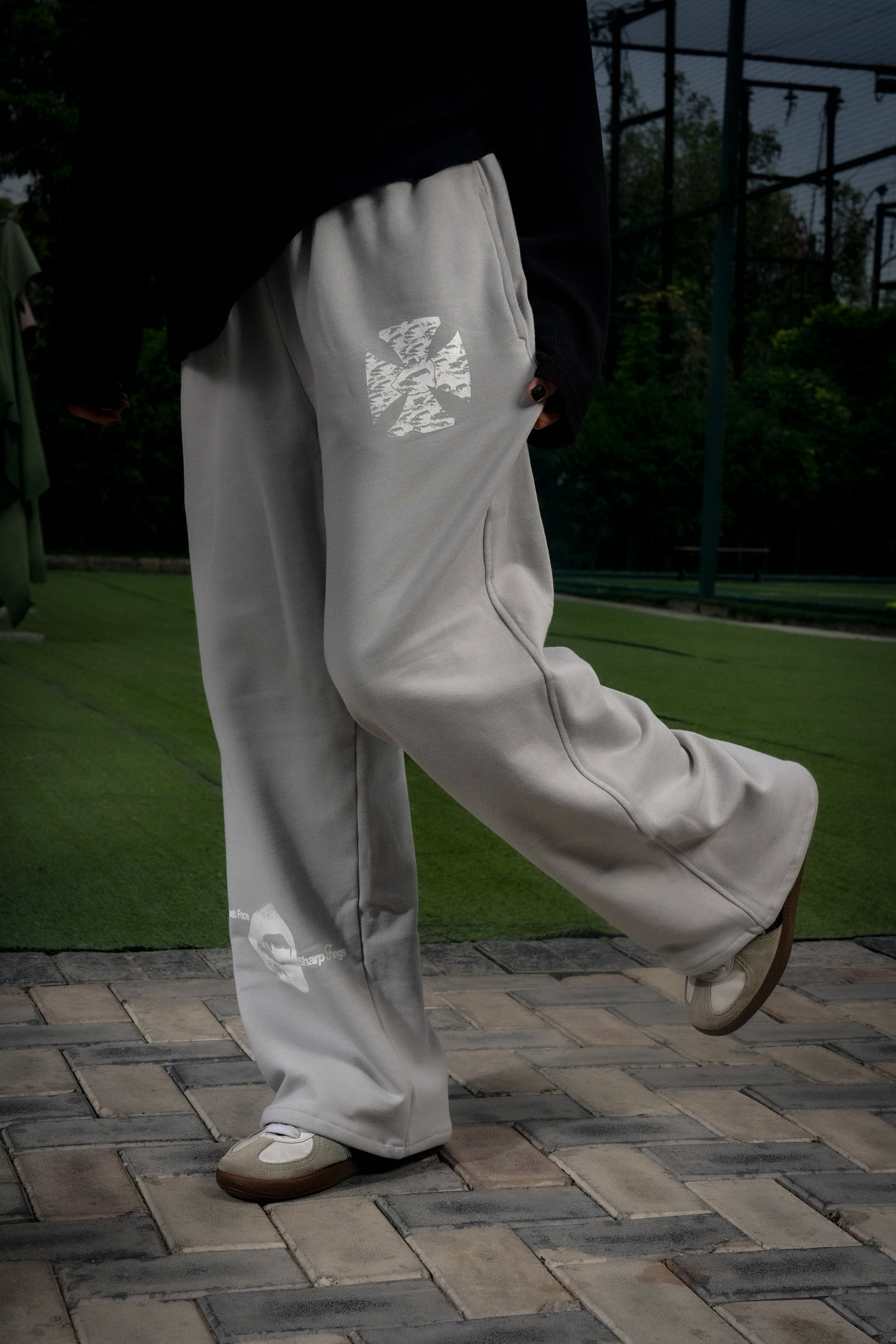 GREY WILD SWEATPANTS